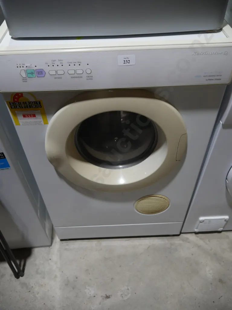 Kelvinator auto sensing dryer Image 1++