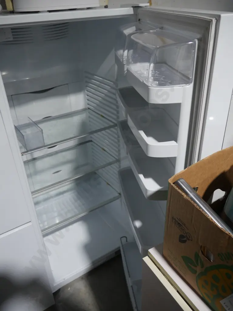 Fisher & Paykel fridge Image 1++