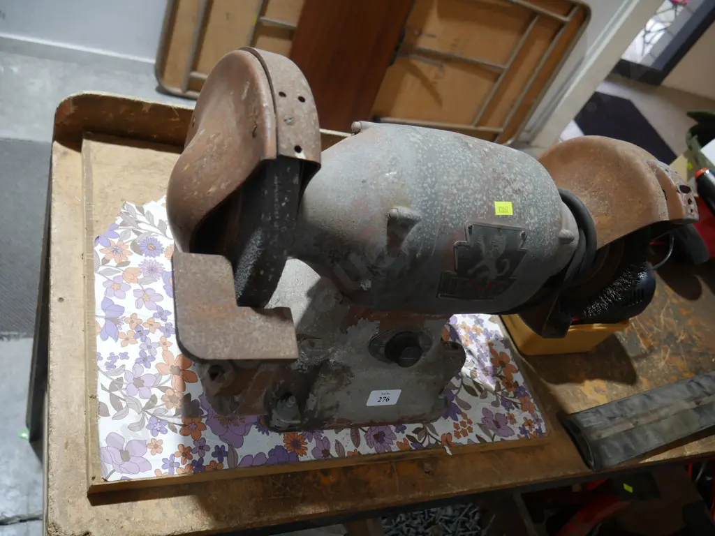 Wolf bench grinder Image 1++