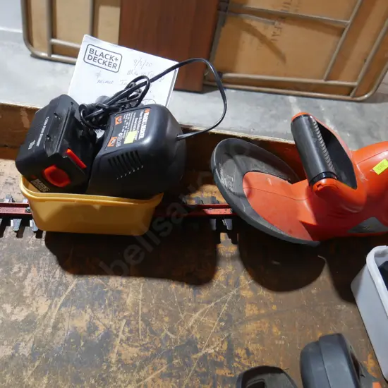 Black & Decker battery hedge trimmer