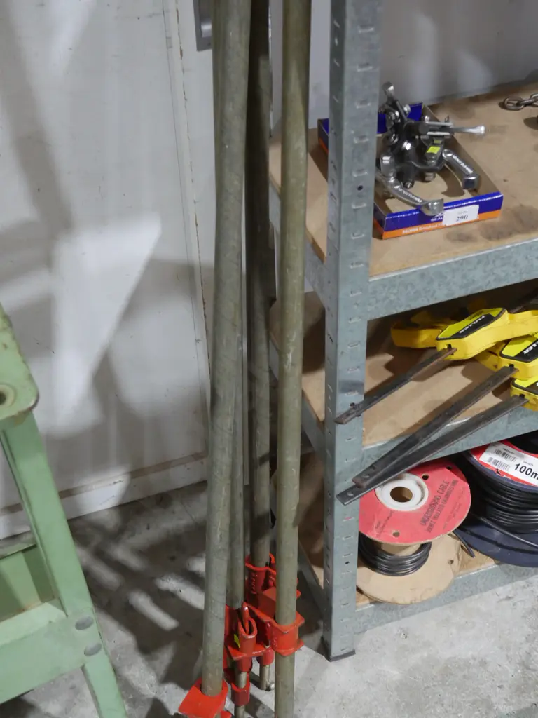 4 sash clamps Image 1++