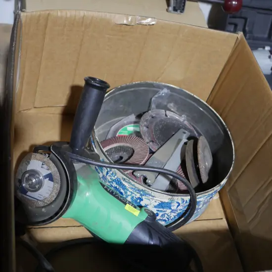 Hitachi disc grinder