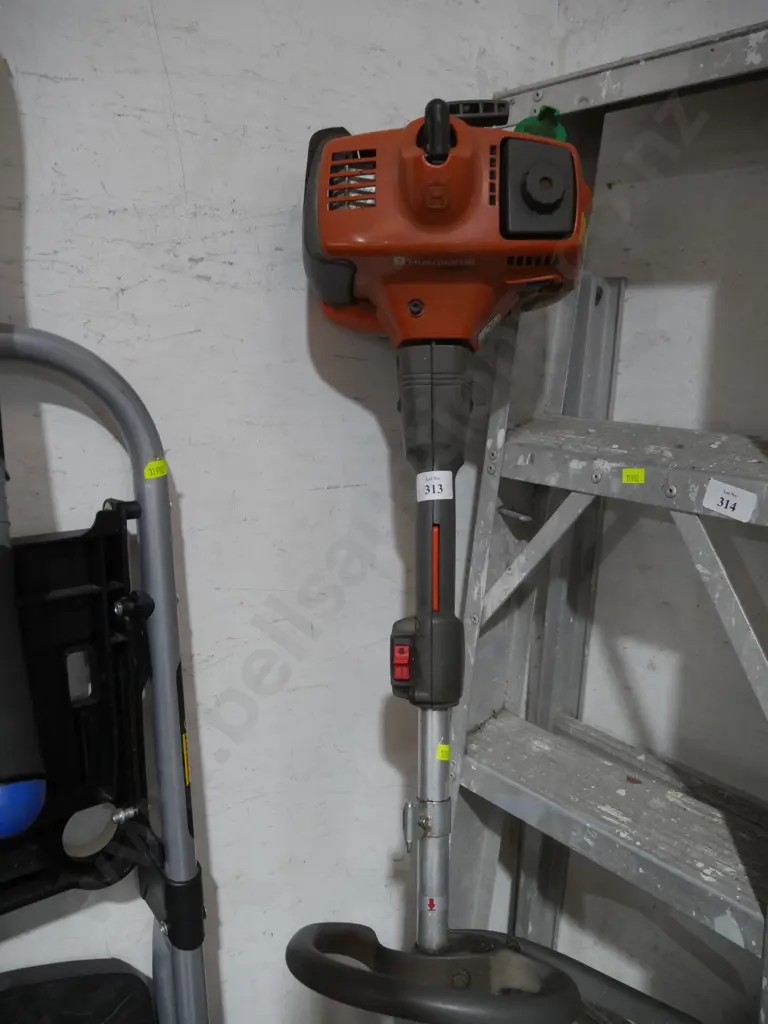 Husqvarna brush cutter Image 1++