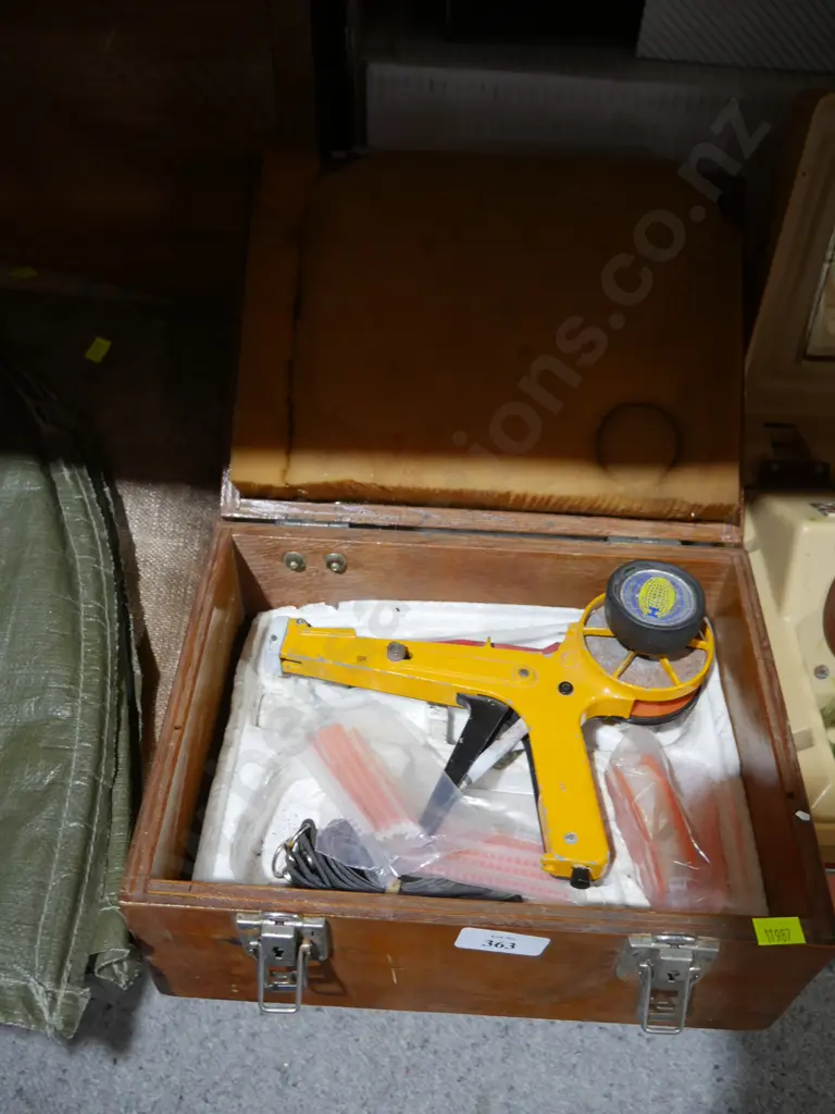 Applicator gun Image 1++