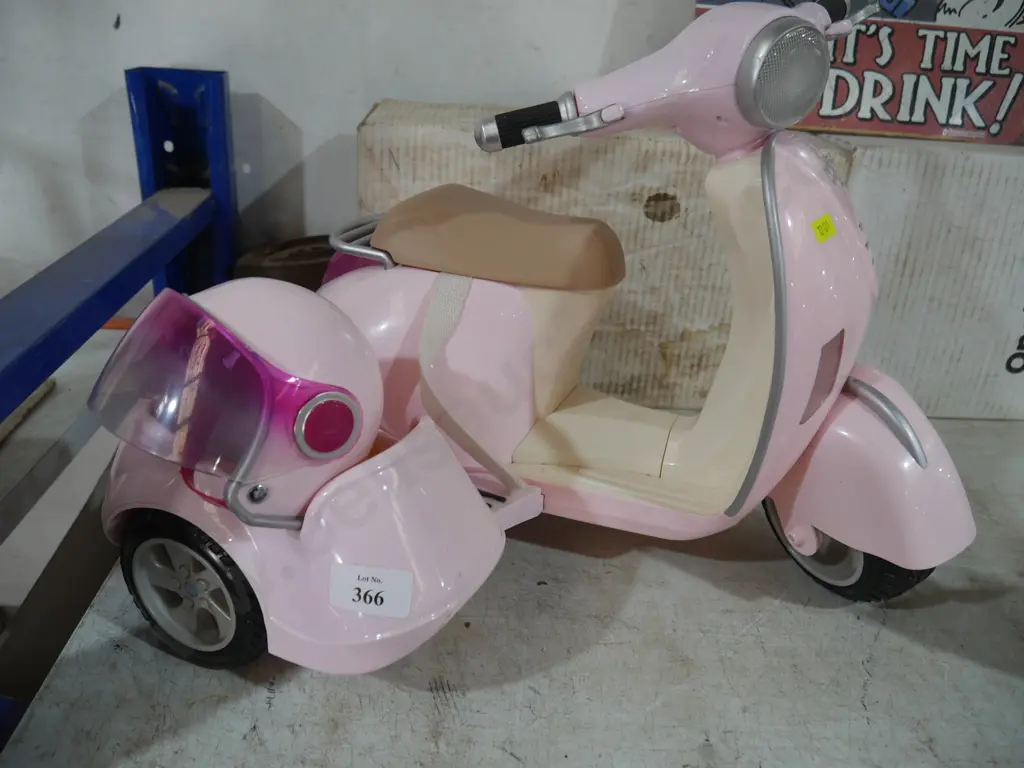 Ride along doll scooter Image 1++
