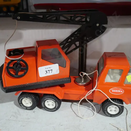 Tonka crane boom truck