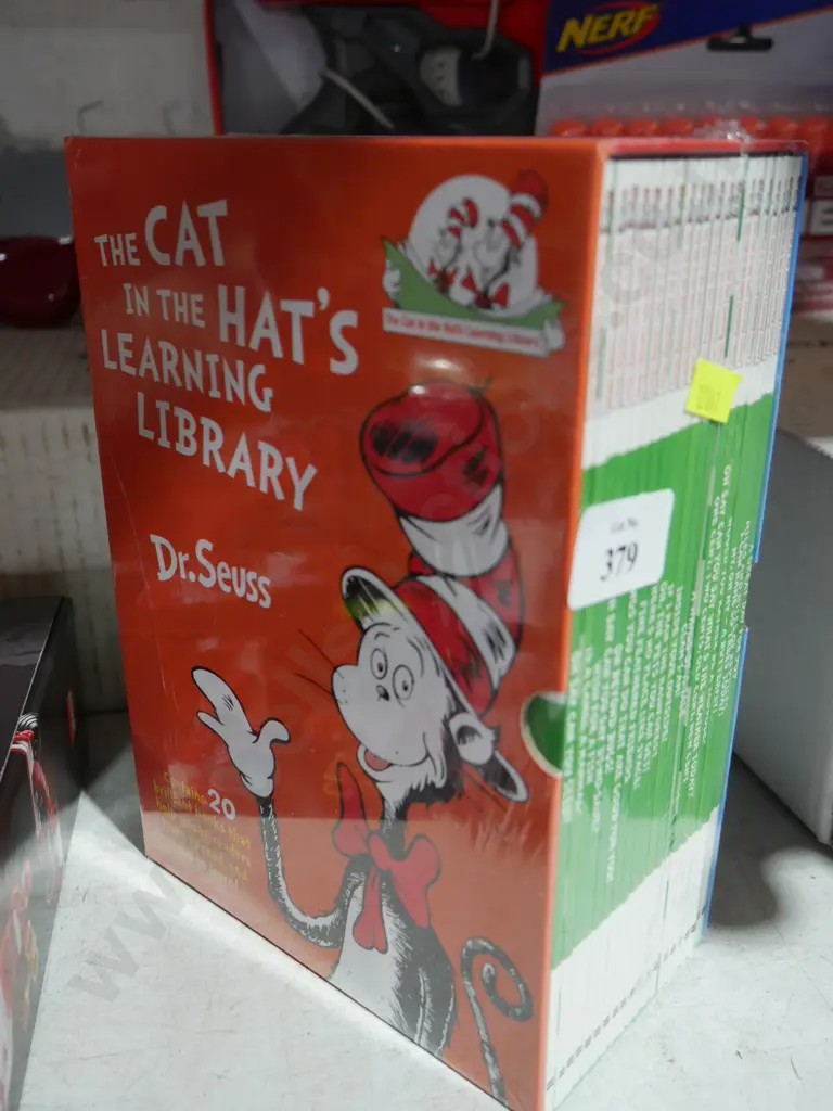 Dr Seuss The cat in the hat learning library books set Image 1++