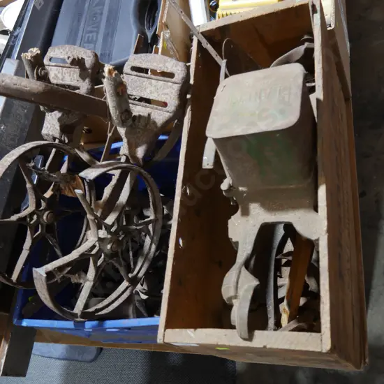 Planet Junior parts & box