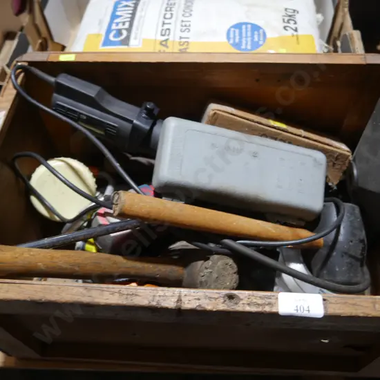 Assorted workshop sundries