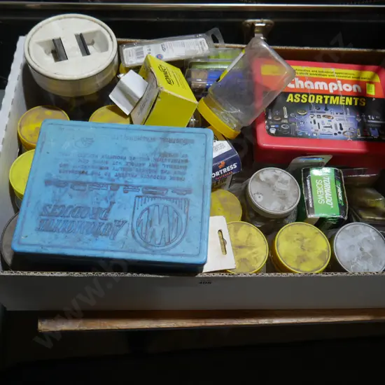 Assorted screws etc