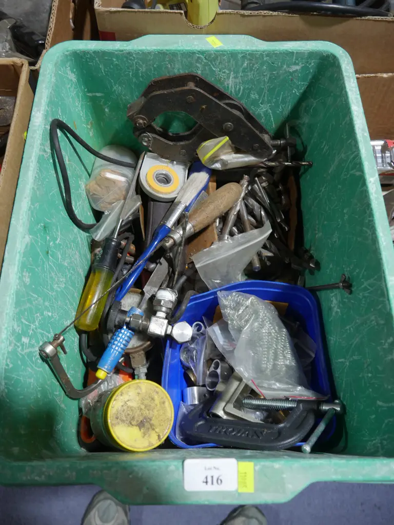 Assorted workshop sundries Image 1++