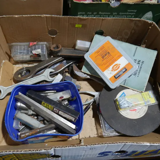 Assorted workshop sundries