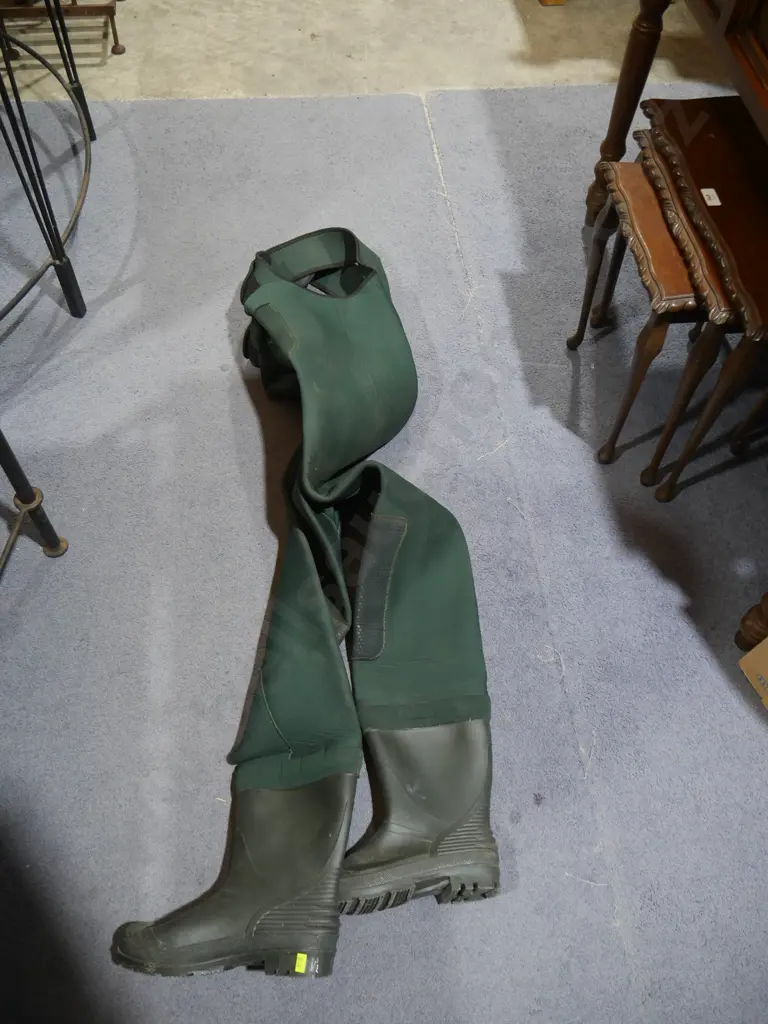 Waders Image 1++