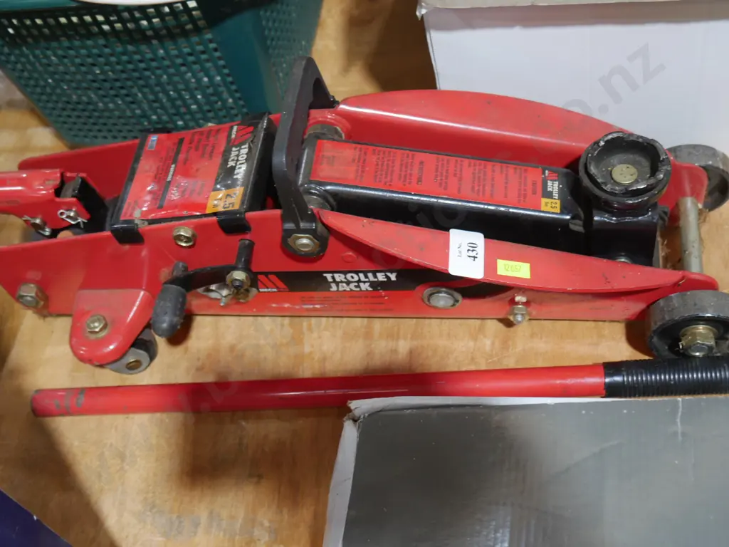 Trolley jack Image 1++