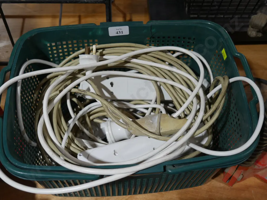 Power leads etc Image 1++