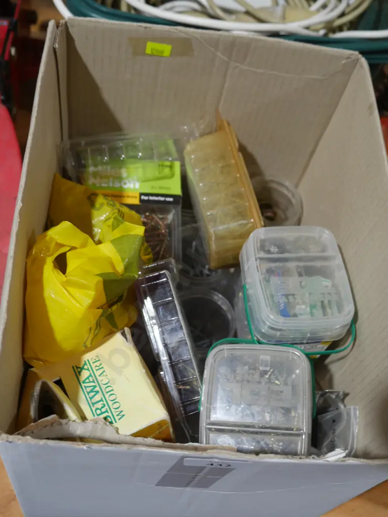 Assorted screws, nails etc Image 1++