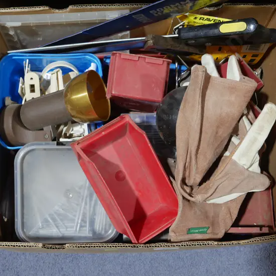 Assorted workshop items