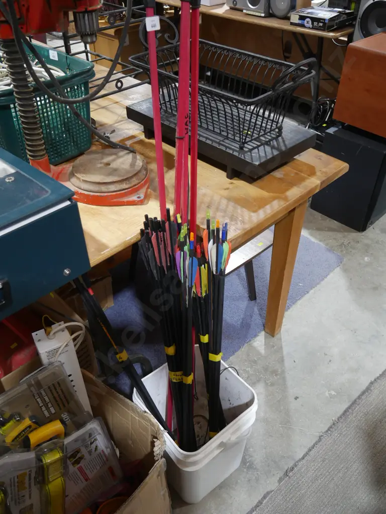 Archery bows and arrows Image 1++