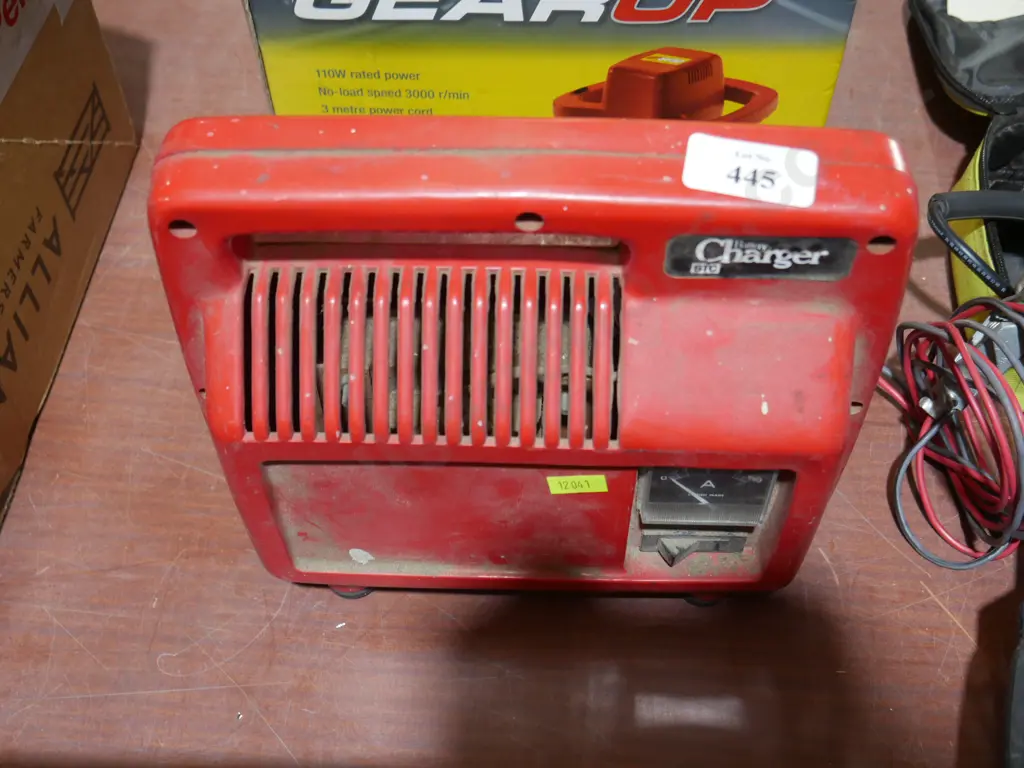 Battery charger Image 1++