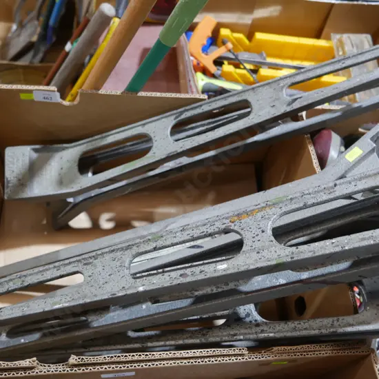 Metal gauges