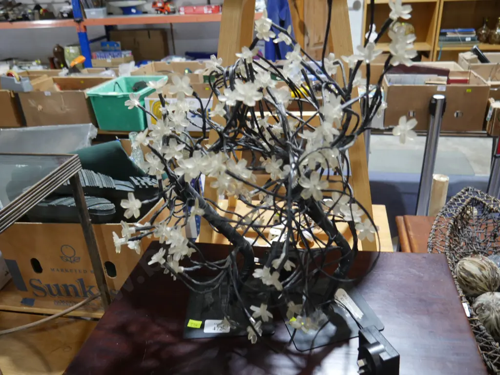2 cherry blossom tree lamps Image 1++
