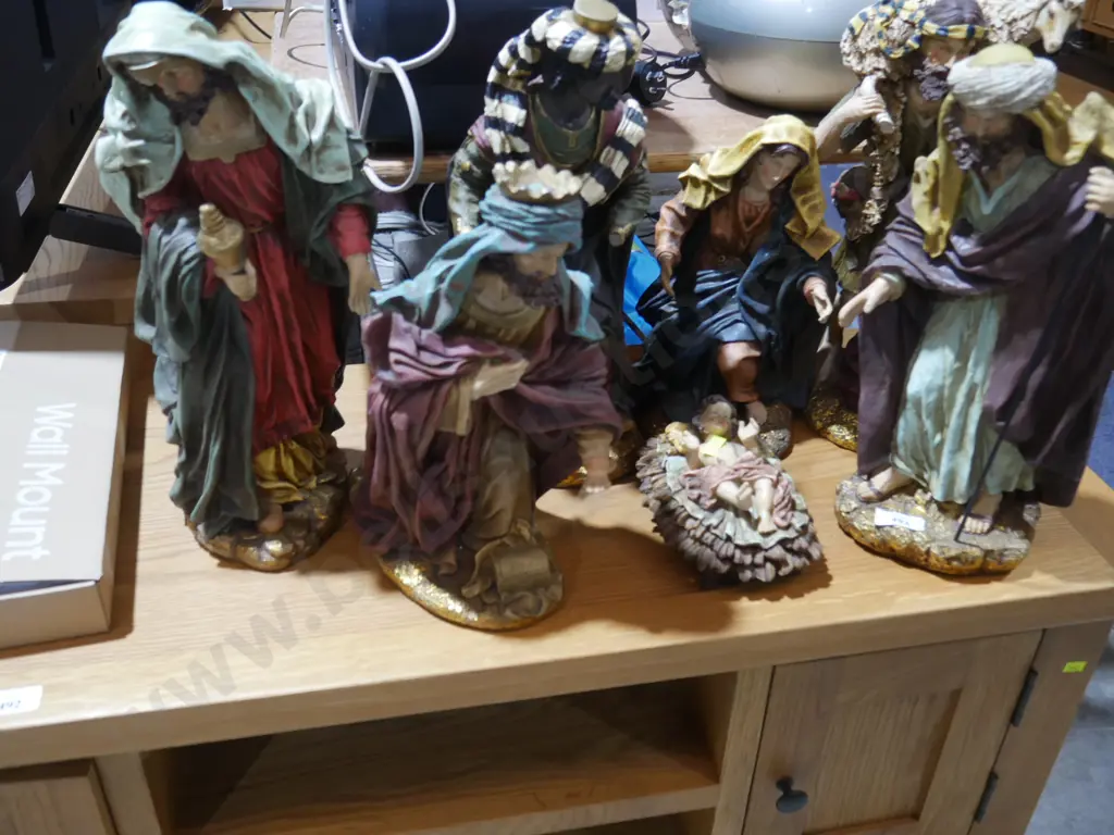Nativity set Image 1++