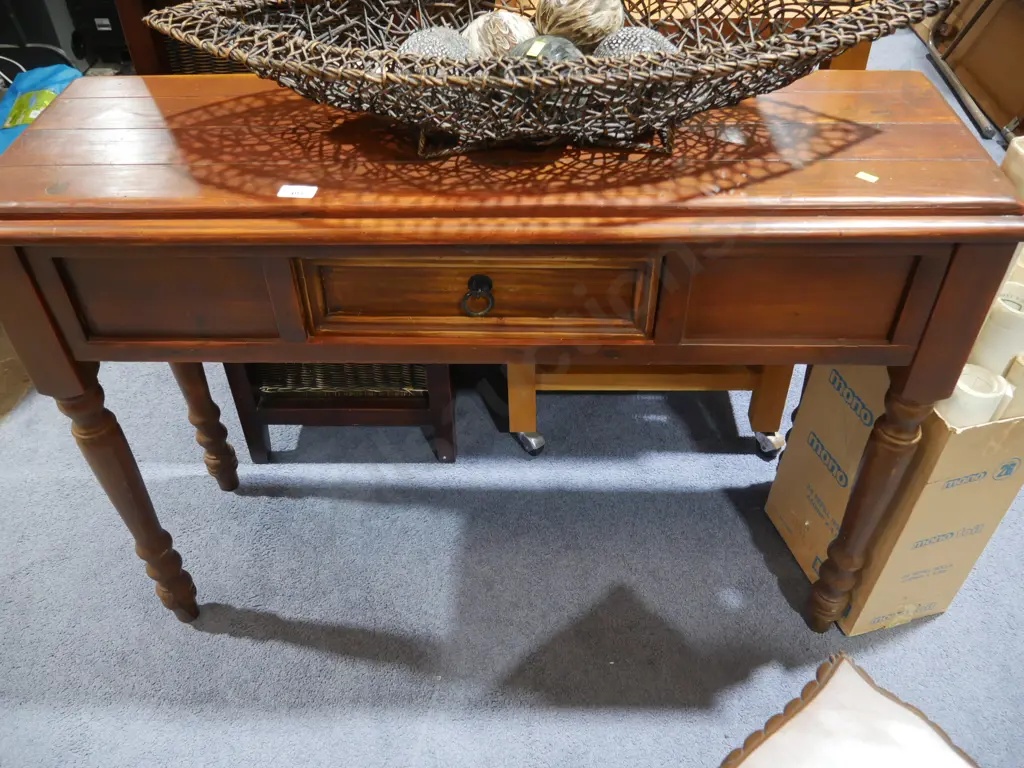 1 drawer hall table Image 1++