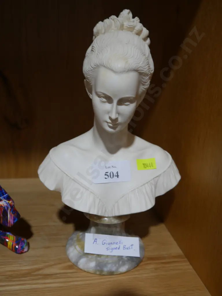 A. Giannelli signed lady bust Image 1++