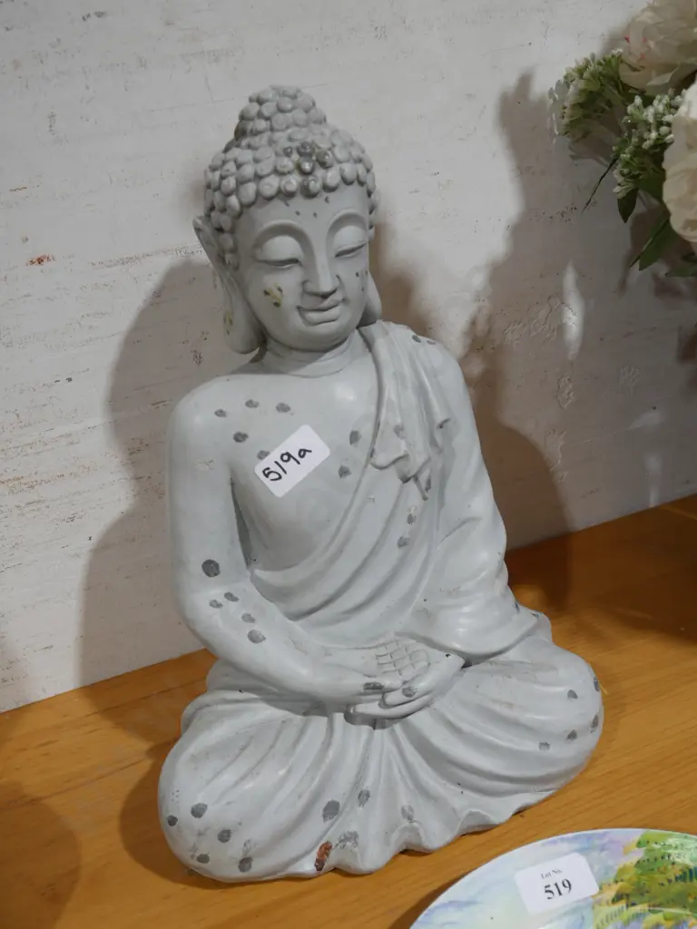 Buddha figurine Image 1++