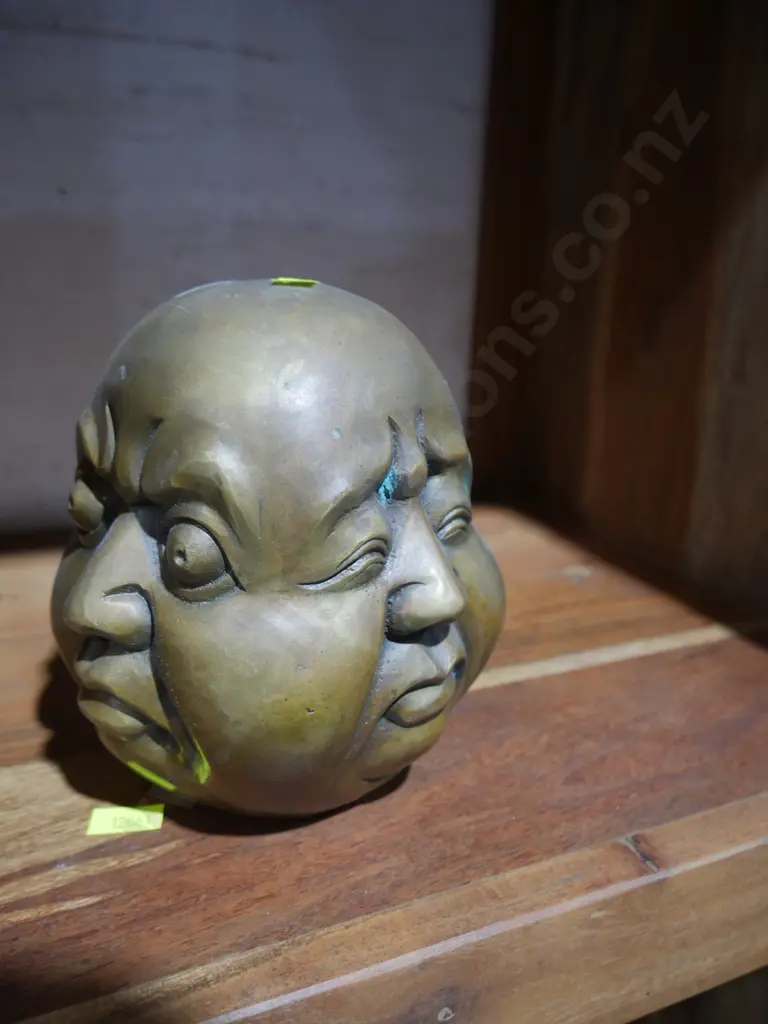 Four-faced Buddha sculpture Image 1++
