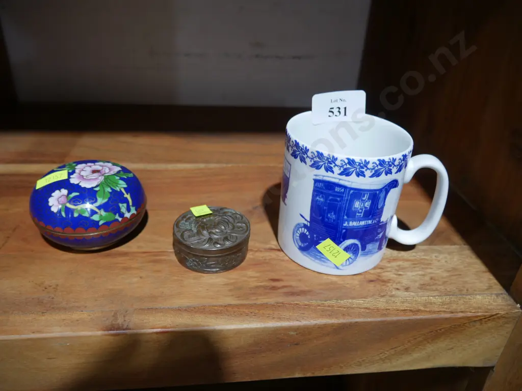 Trinket pots and Spode mug Image 1++