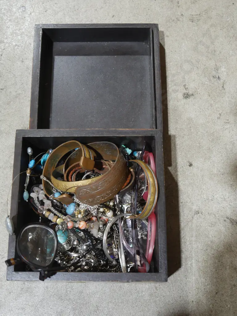 Jewellery Image 1++