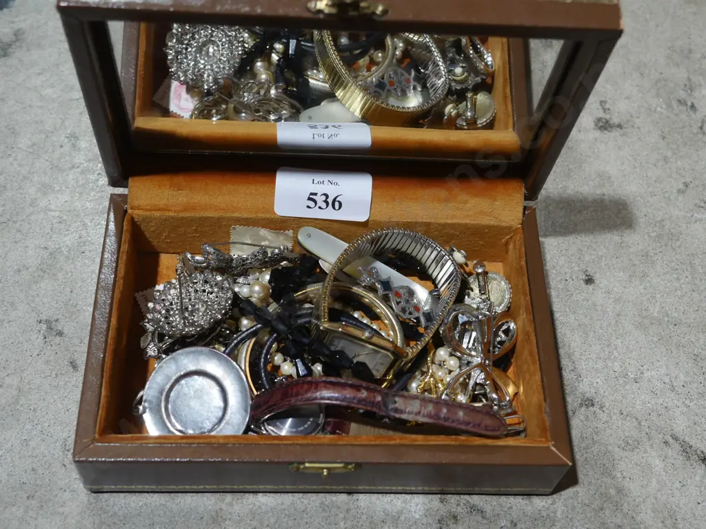 Jewellery Image 1++