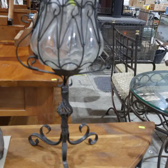 Pedestal base candle holder