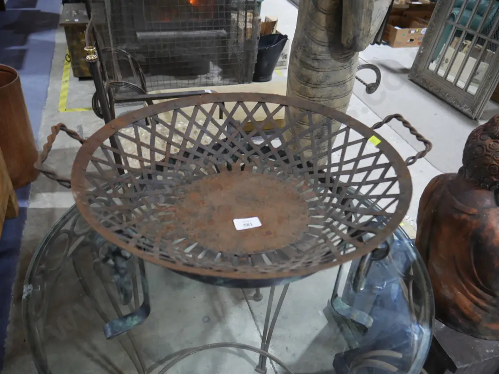 Metal basket and stand Image 1++
