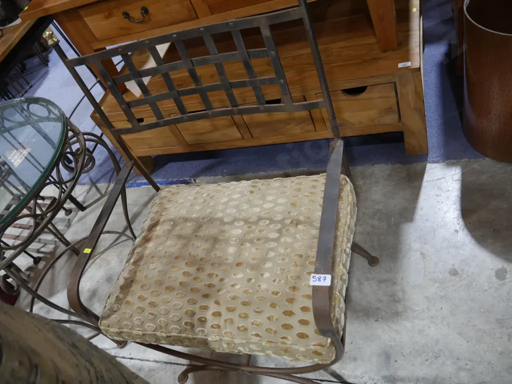 Wrought iron chair Image 1++