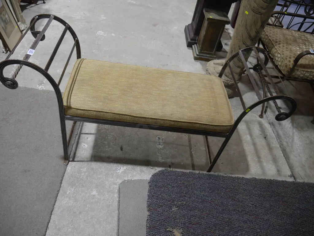 Wrought iron bench Image 1++