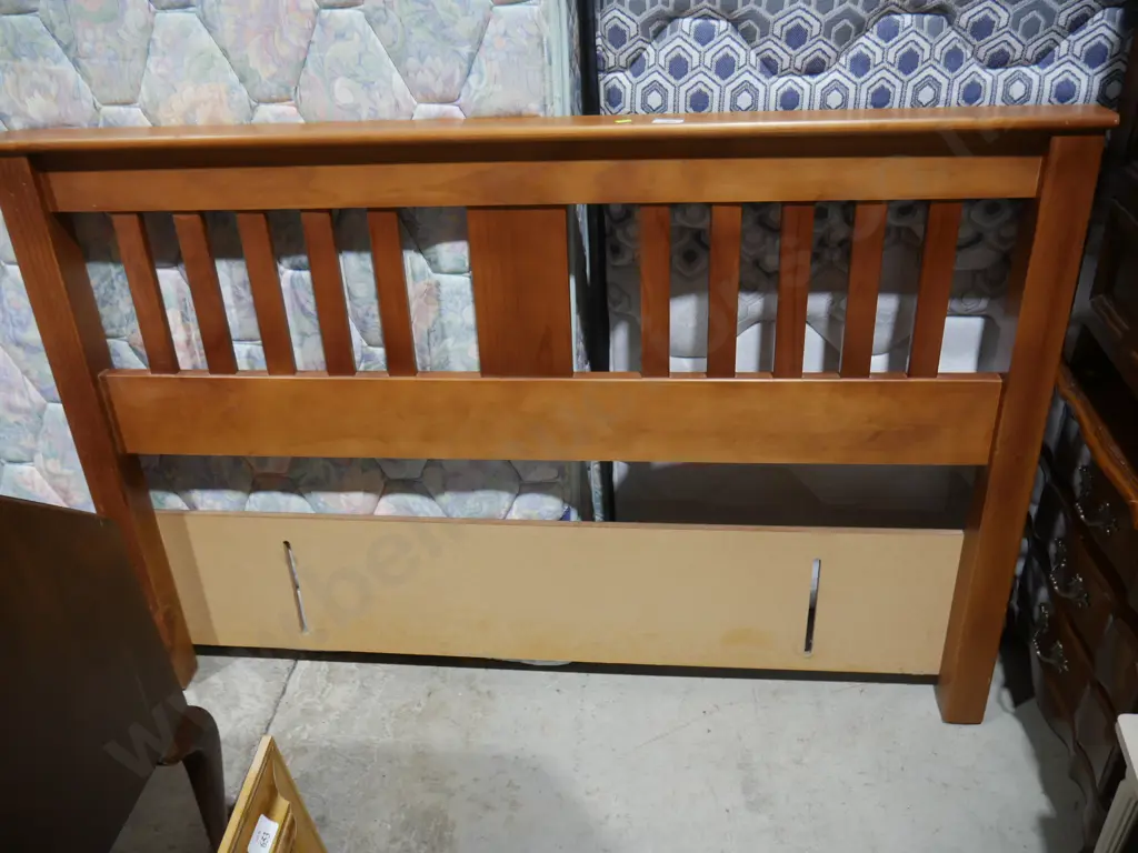 Queen size headboard Image 1++