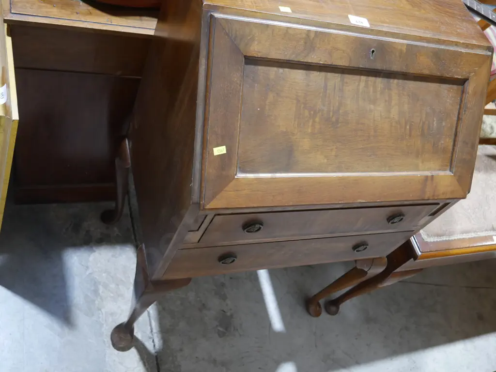 Dropfront desk Image 1++