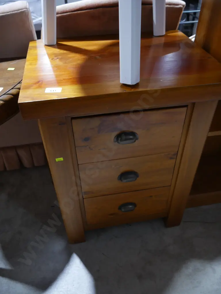 Bedside drawers Image 1++