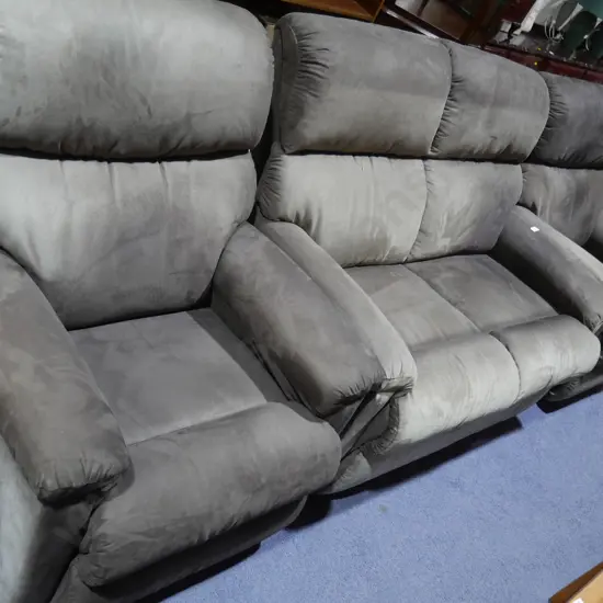 La-z-boy 3 piece lounge suite