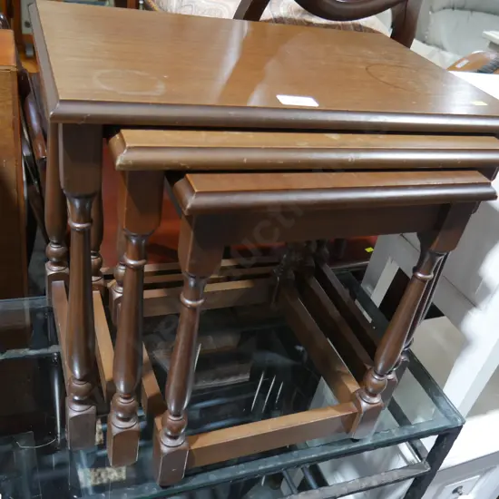 Nest of three tables