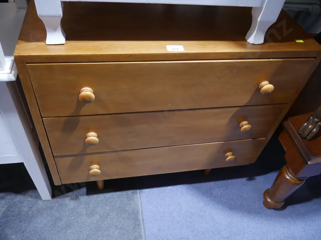 Lowboy chest of drawers Image 1++