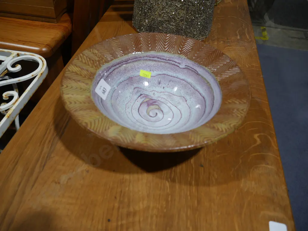Pottery bowl Image 1++
