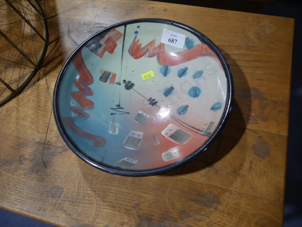 Pottery bowl, Darryl Robertson Image 1++