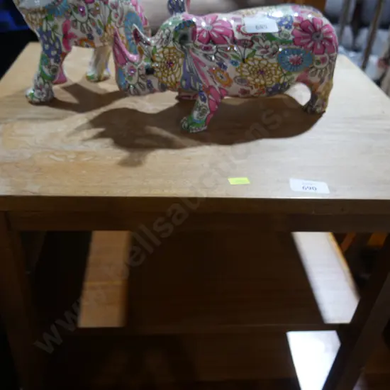 2 tier side table