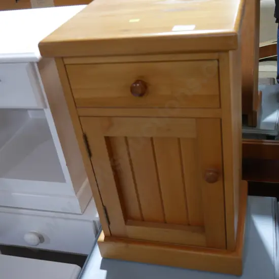Bedside cabinet