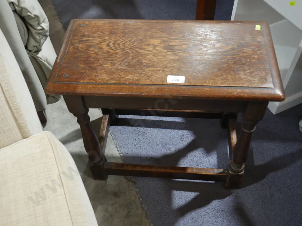 Wooden stool Image 1++