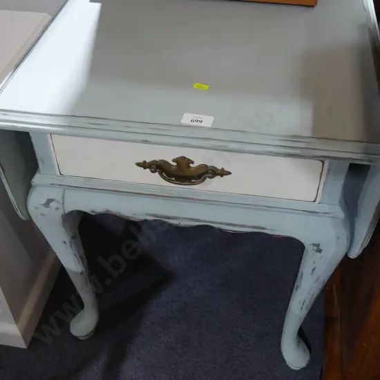 Drop leaf coffee table