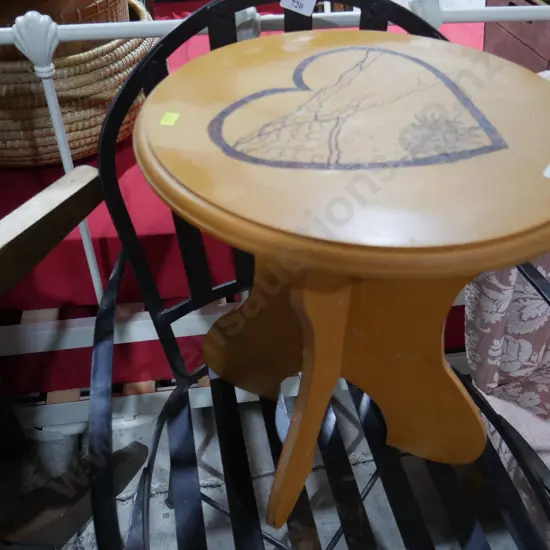 Occasional table